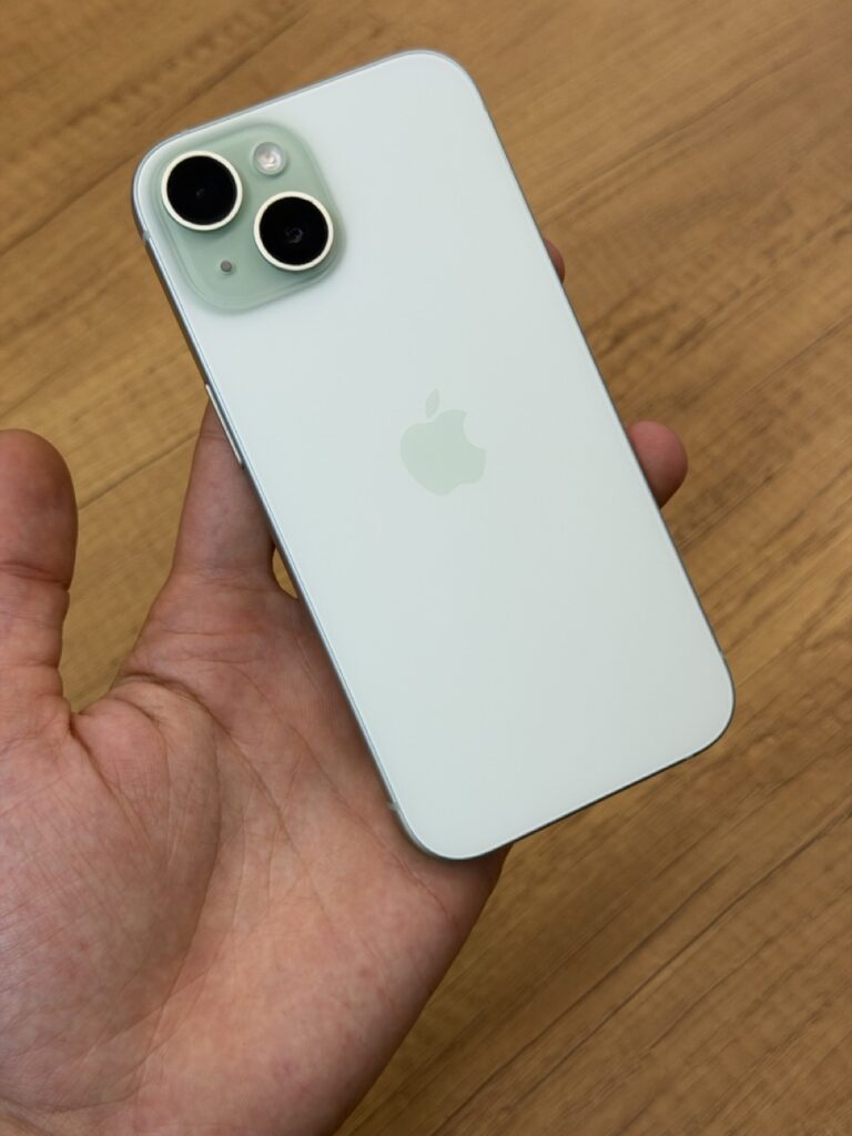 iPhone 15 – 256GB